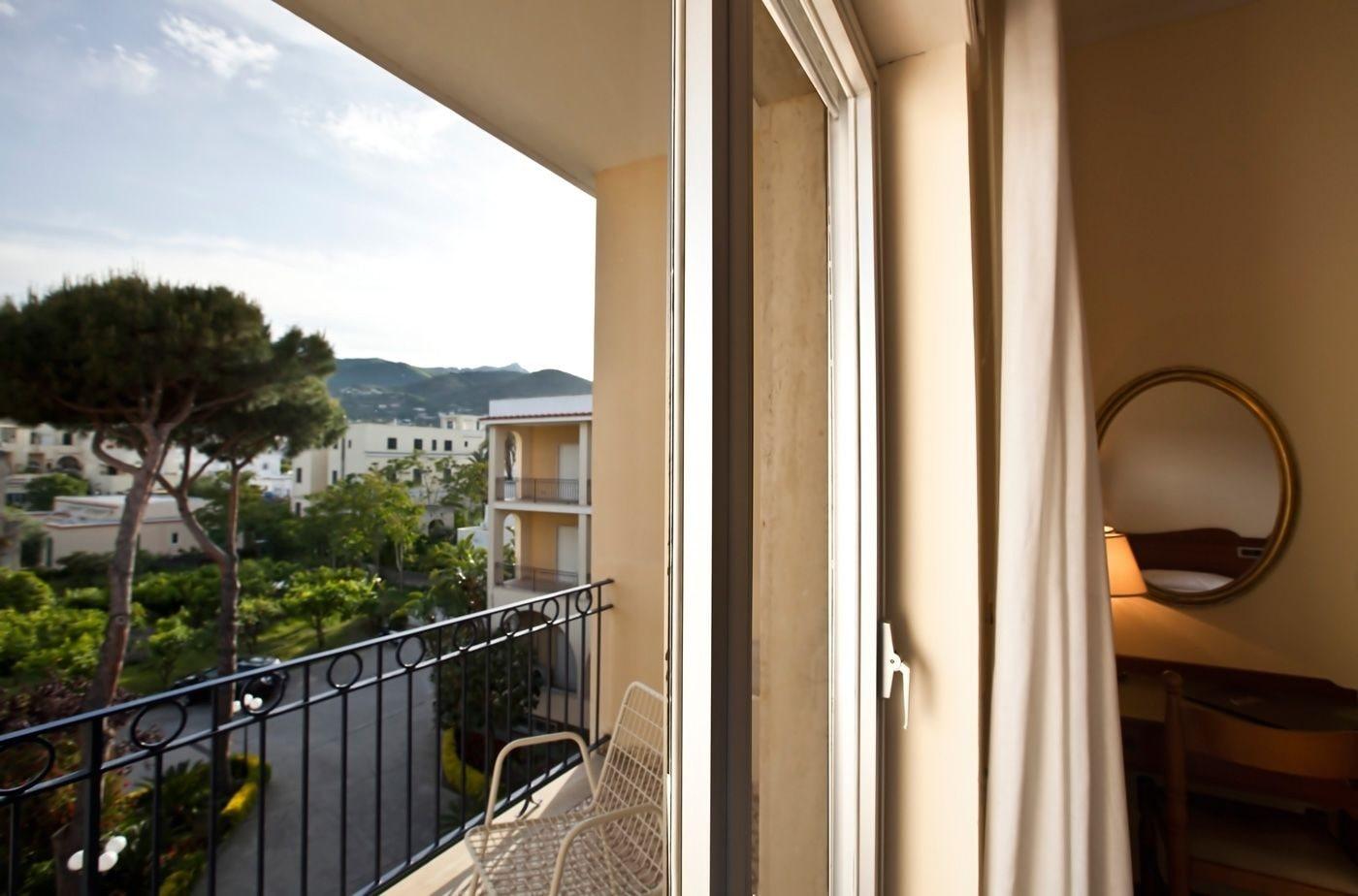 Hotel Terme Alexander Ischia Bagian luar foto