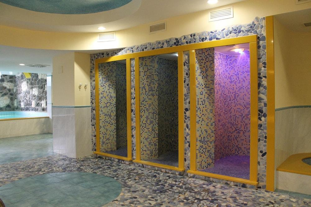 Hotel Terme Alexander Ischia Bagian luar foto