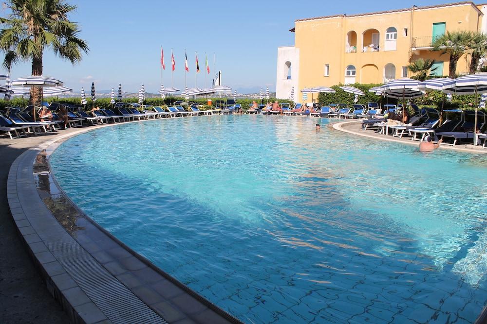 Hotel Terme Alexander Ischia Bagian luar foto