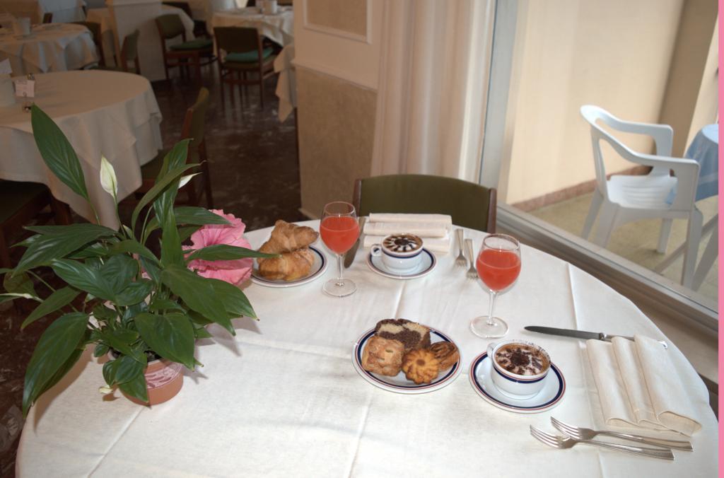 Hotel Terme Alexander Ischia Bagian luar foto