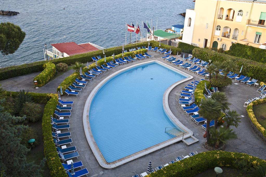 Hotel Terme Alexander Ischia Bagian luar foto
