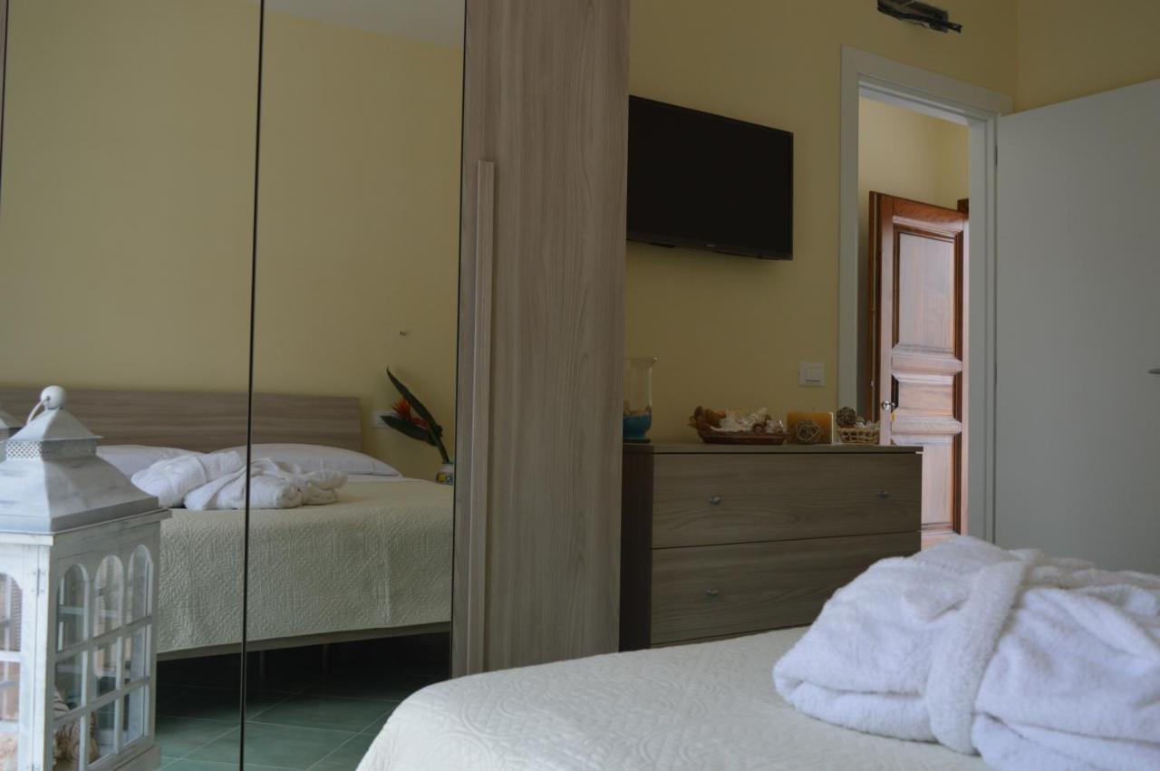 Hotel Terme Alexander Ischia Bagian luar foto